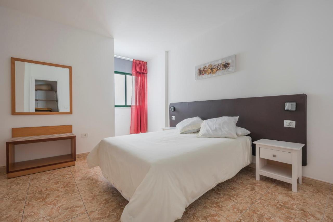 Eurosant Playas Apartment Плая де Сан Хуан Екстериор снимка