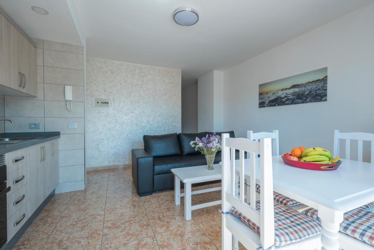 Eurosant Playas Apartment Плая де Сан Хуан Екстериор снимка